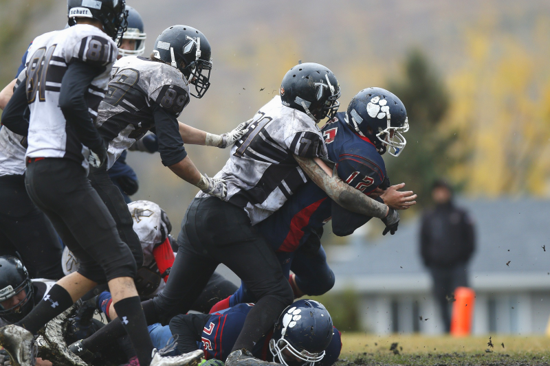 Should school districts ban contact sports with potential for concussions?